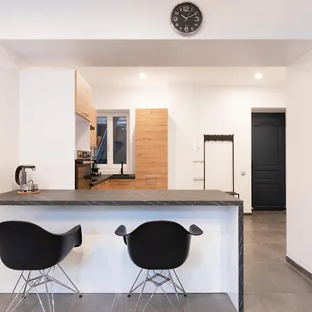 Le 23 Apartment *